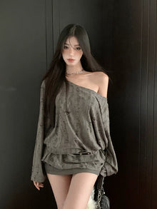 Dark Gray Drop Shoulder Loose Hole Niche Style Long Sleeves T-Shirt